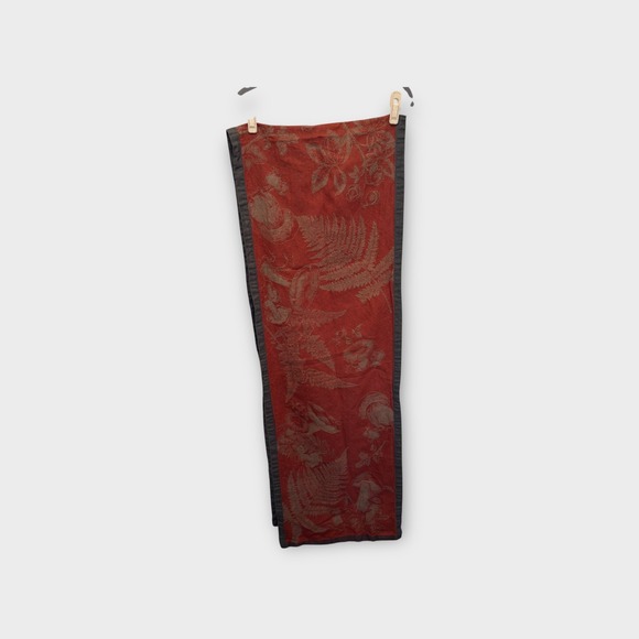 Williams Sonoma Table Runner Red Floral Leaf Print 100 x 17 Cotton Linen Blend - Picture 1 of 6